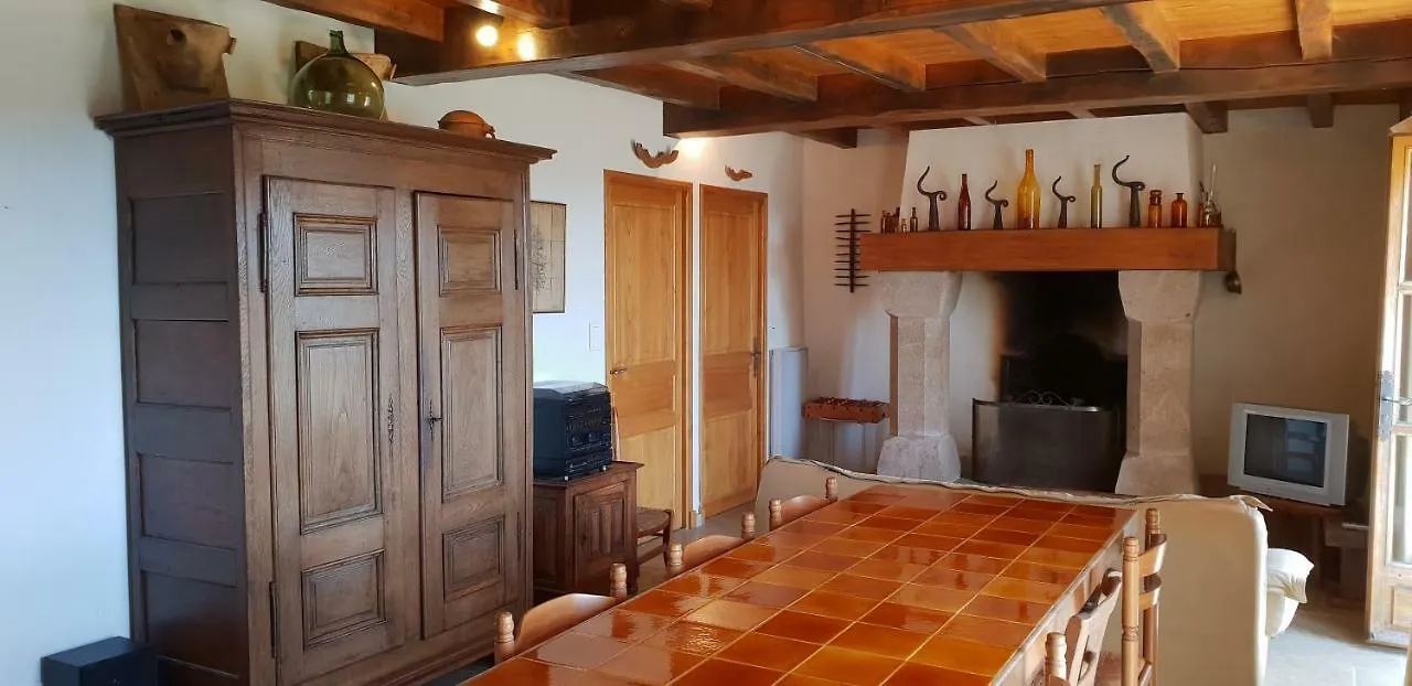 La Petite Maison des Artistes Castelnau-Pégayrols 0*,  France