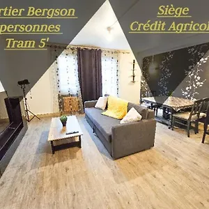 Le Bergson 3 Stationnement Gratuit , Saint-Etienne (Loire) France